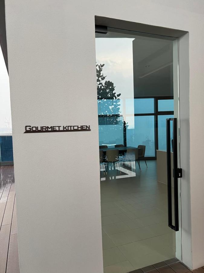 Crystal Suites At Eaton Klcc Kuala Lumpur Luaran gambar